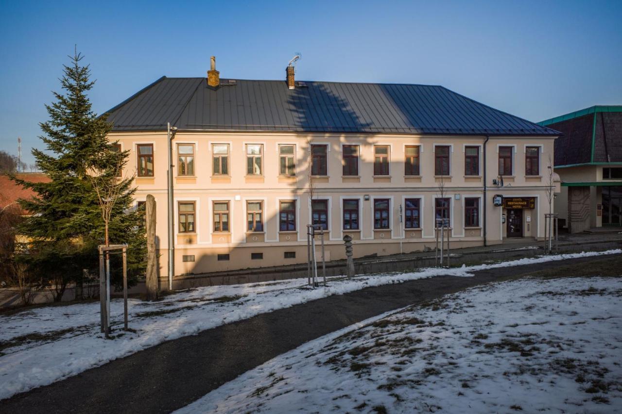 Apartman Hotel Vomocil Bystre Exterior foto